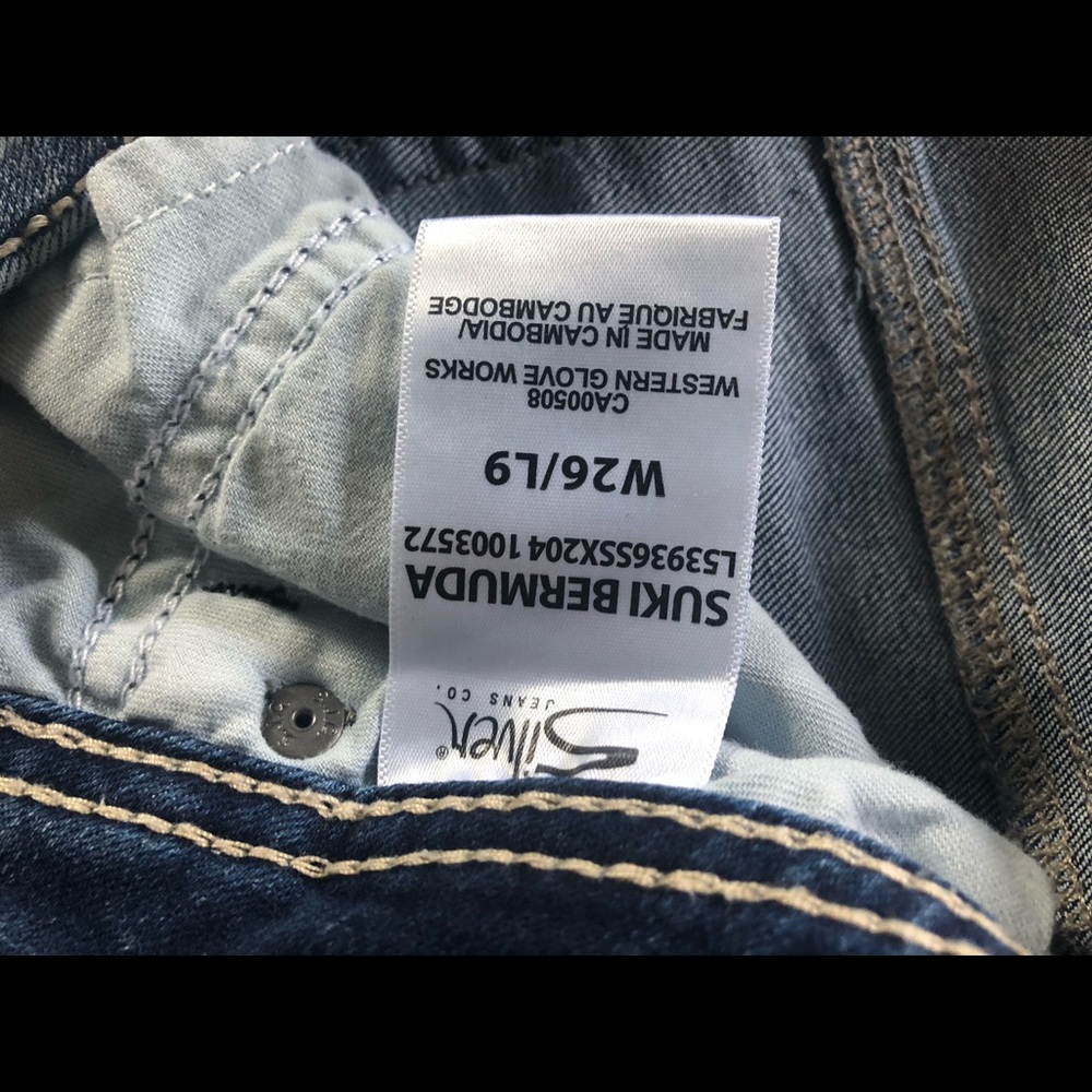 Silver Suki Bermuda Jean  Shorts - Picture 2 of 5